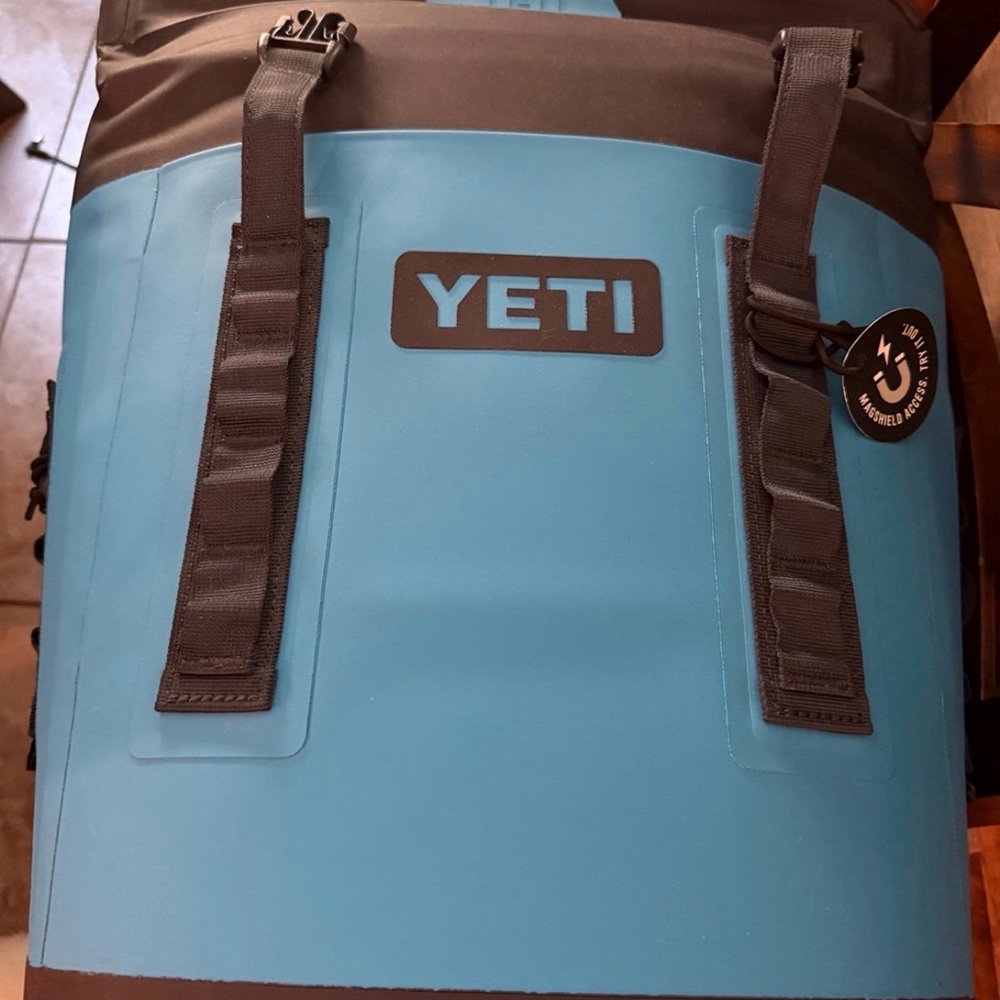 Yeti hopper m12 in Big Wave